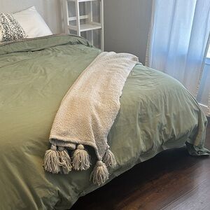 Gray Tassel Throw Blanket